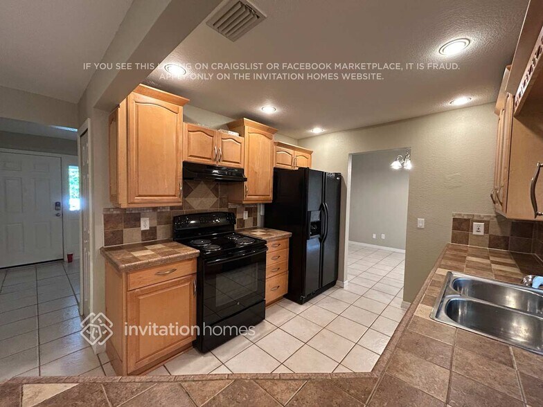 Building Photo - 1358 Preston St