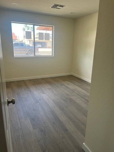 Building Photo - 2019 E Colgate Dr