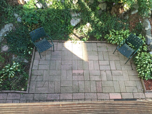 Patio (Balcony View) - 97 Bow St