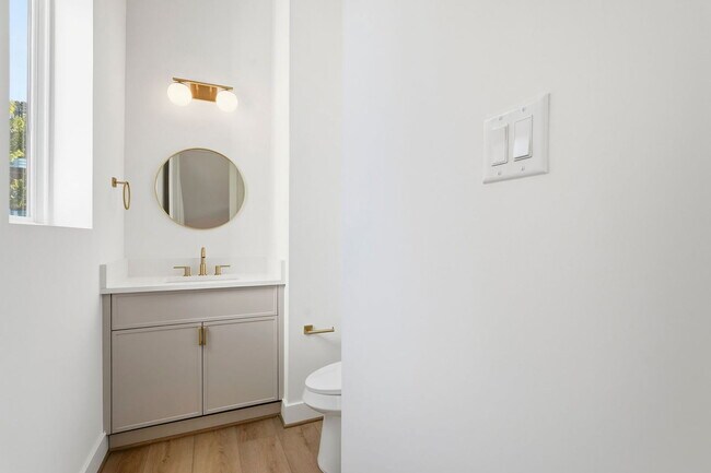 Building Photo - 3826 Wilmer St