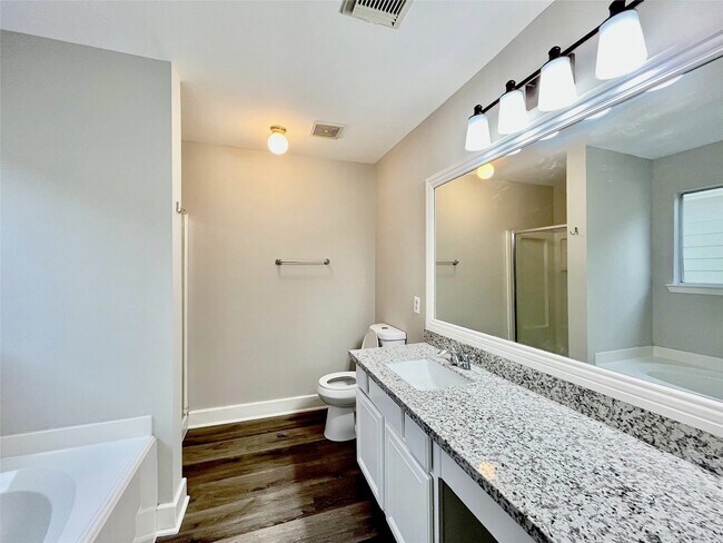 Building Photo - 1511 Nichole Woods Dr