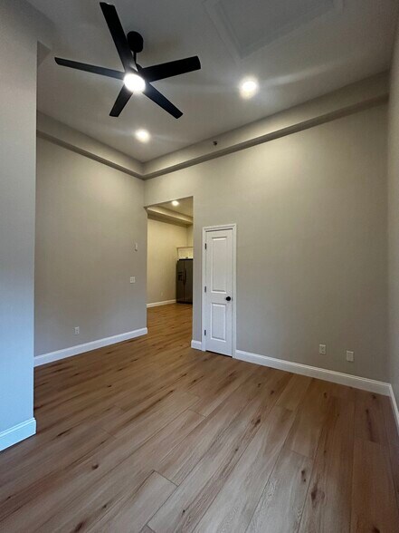 Building Photo - 246 Front St