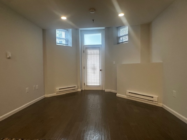 Building Photo - 54 Queensberry St
