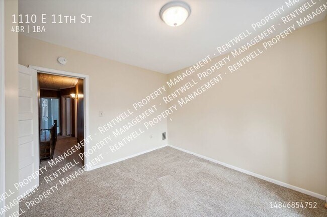 Building Photo - Available Now! 4 Bedroom Townhome in Eddys...