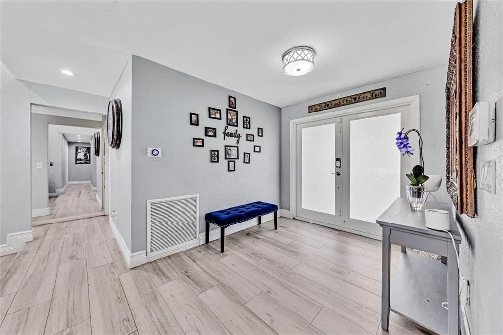 Building Photo - 5113 NW 65th Ave