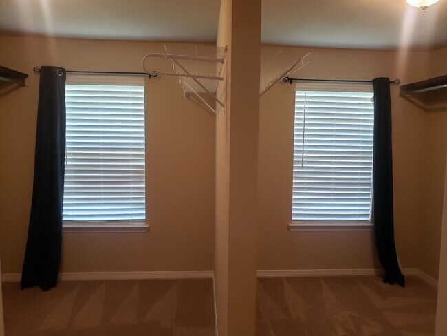 Building Photo - 3 bedroom in Sound Hammock Navarre!!