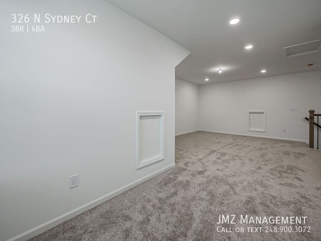 Building Photo - 326 N Sydney Ct