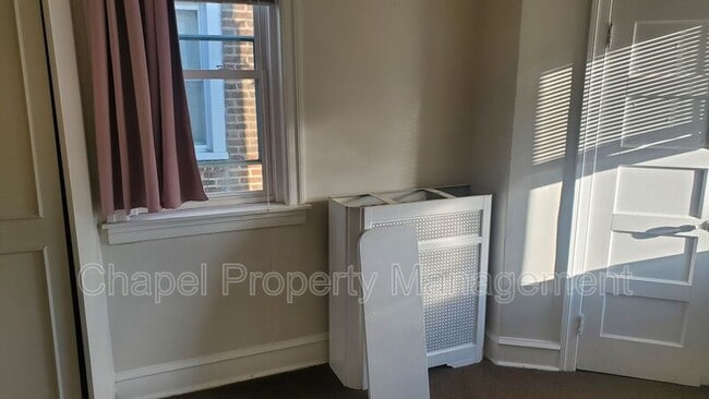 Building Photo - 5342 Master St