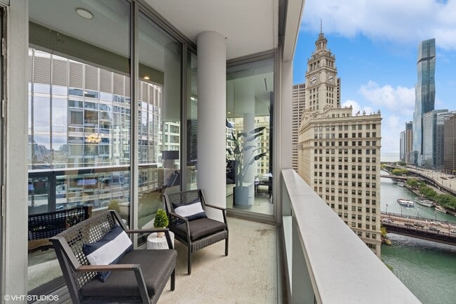 Building Photo - 403 N Wabash Ave