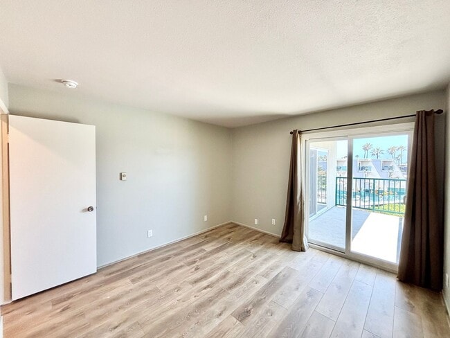 Building Photo - Channel Islands Marina |Oxnard |  1 Bed | ...
