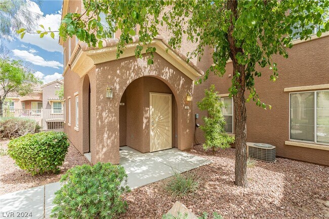 Building Photo - 3840 Juno Beach St