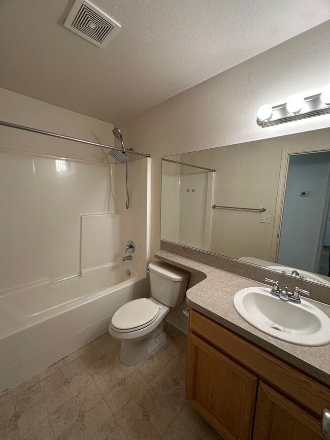 Building Photo - 3604 Astaire St NE