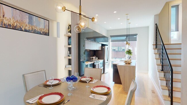 Building Photo - Modern Townhome with Roof Terrace in Dilworth Neighborhood Charlotte NC