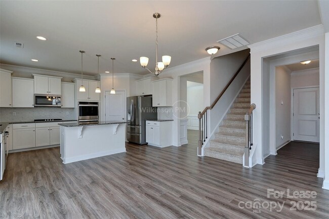 Building Photo - 2015 Saddlebred Dr