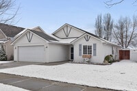 Building Photo - 1920 N Cavalier Rd