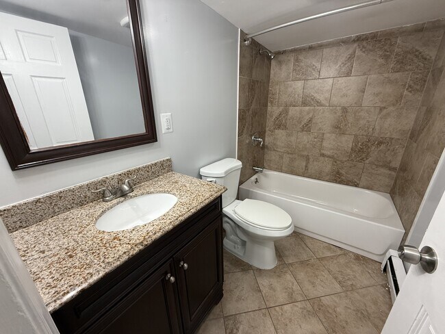 Building Photo - 302 Horace Ave