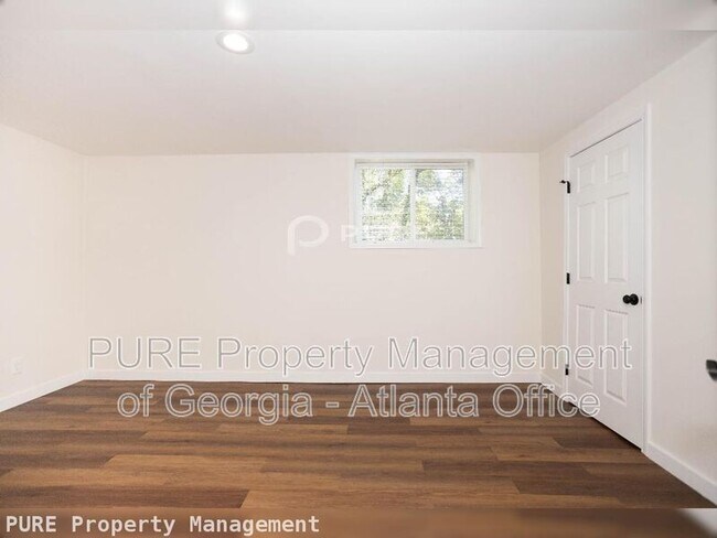 Building Photo - 1138 Gerald Pl SW