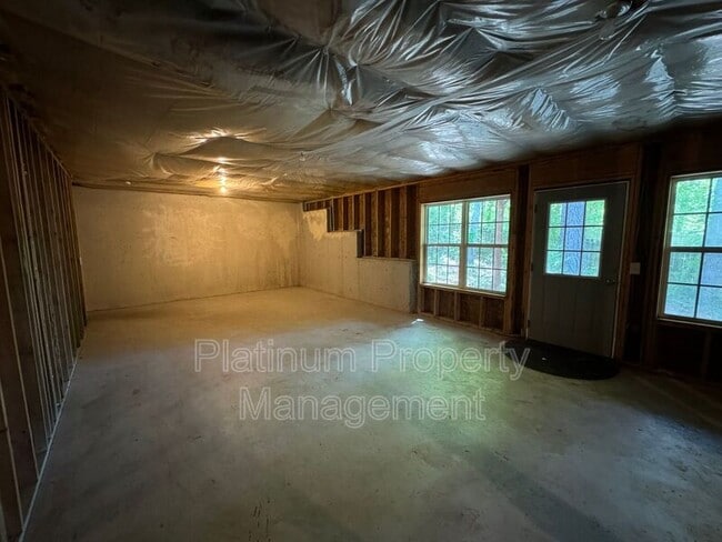 Building Photo - 3225 Landingview Ct