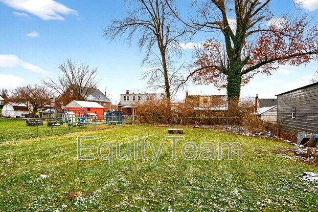 Building Photo - 405 Home Ave