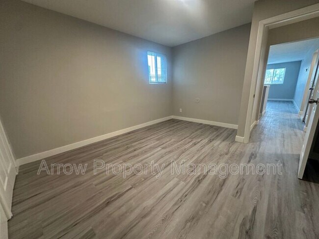 Building Photo - 5725 S 14th St