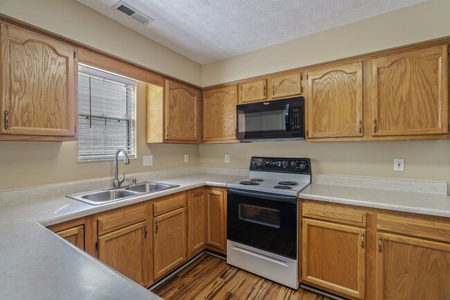 Building Photo - 1034 Brittany Deanne Ln