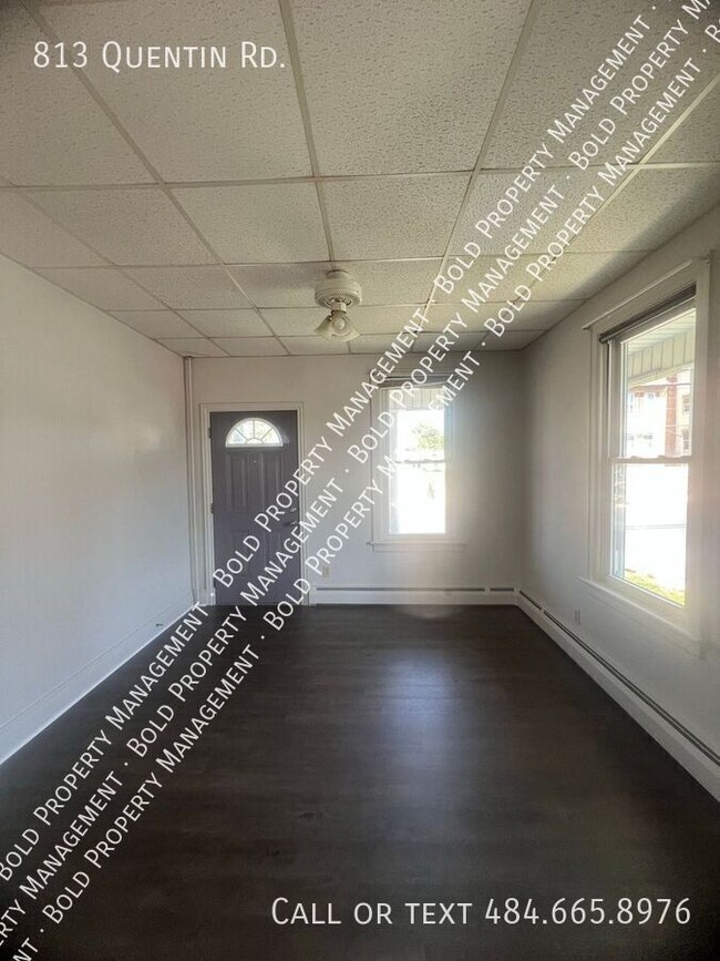 Building Photo - 813 Quentin Rd