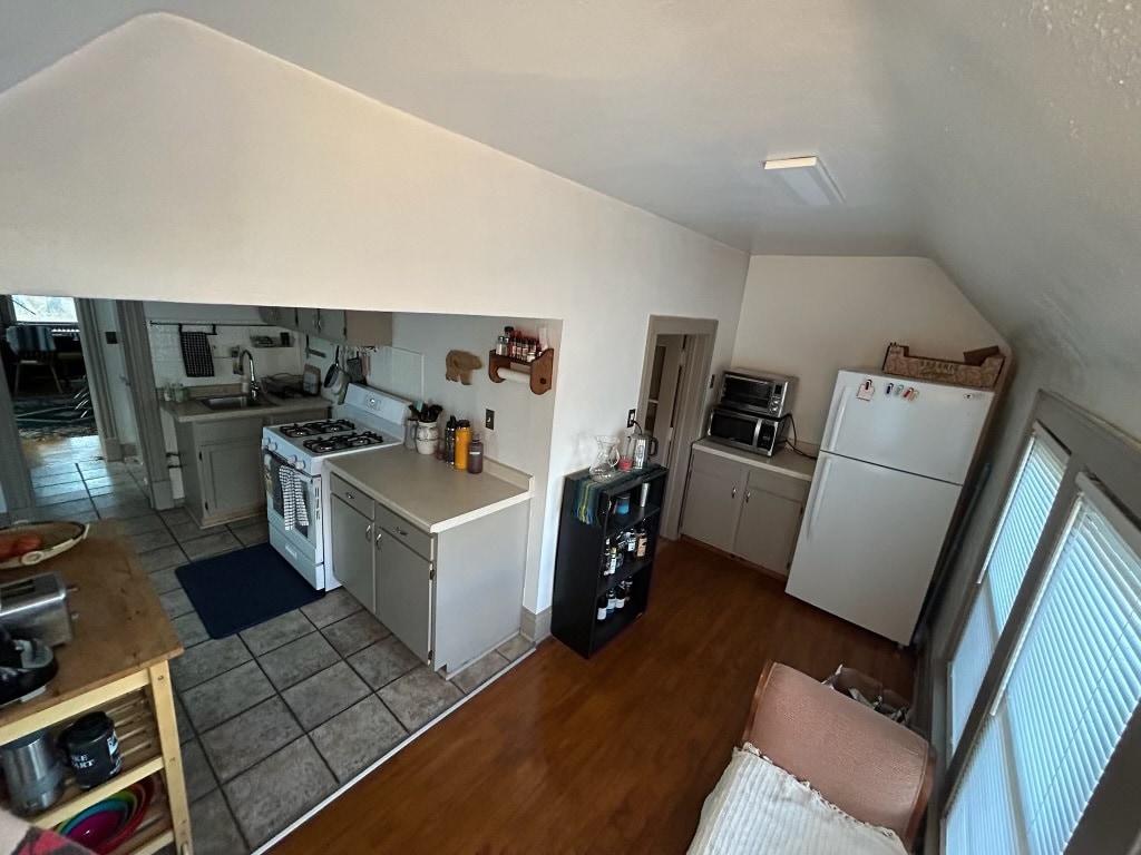 Kitchen again - 2226 N Dupont Ave N