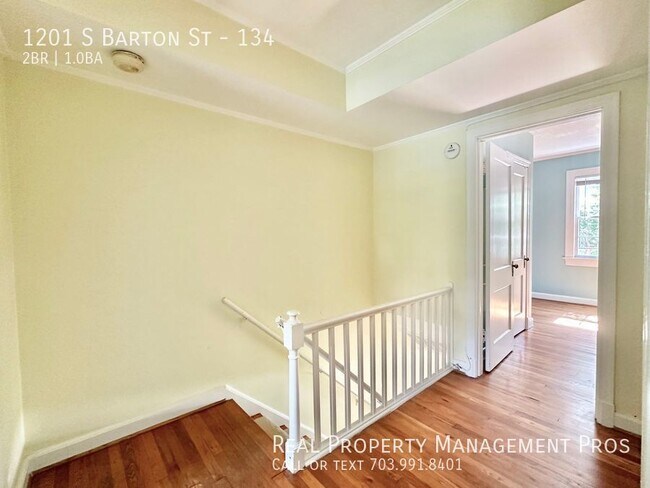 Building Photo - 1201 S Barton St