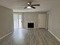 Building Photo - 10637 Braes Bend Dr