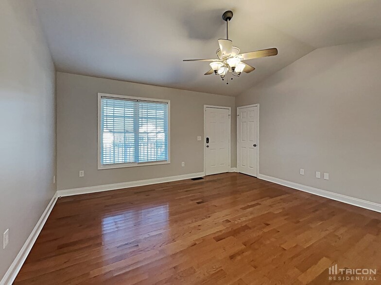 Building Photo - 661 Beavers Cove Ln NW
