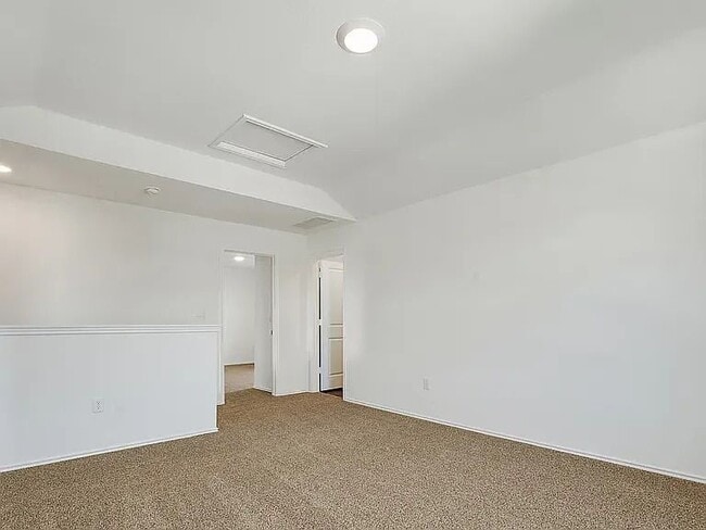Building Photo - 12314 Silversmith Ln