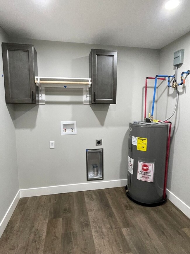 Building Photo - NEW CONSTRUCTION 3 Bed 2 Bath FOR RENT in Waynesville