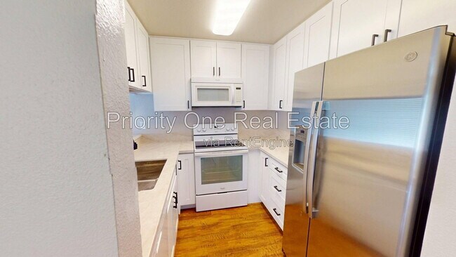 Building Photo - 669 Diamond Way