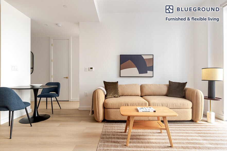 Building Photo - 525 Pacific St