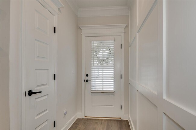 Building Photo - 312 Sumac Trail