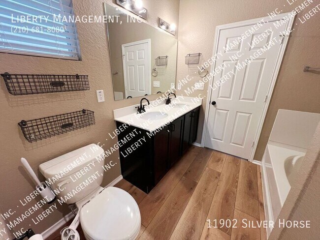 Building Photo - 11902 Silver Horse