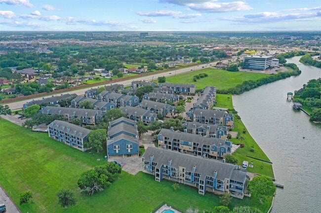 Building Photo - 18519 Egret Bay Blvd