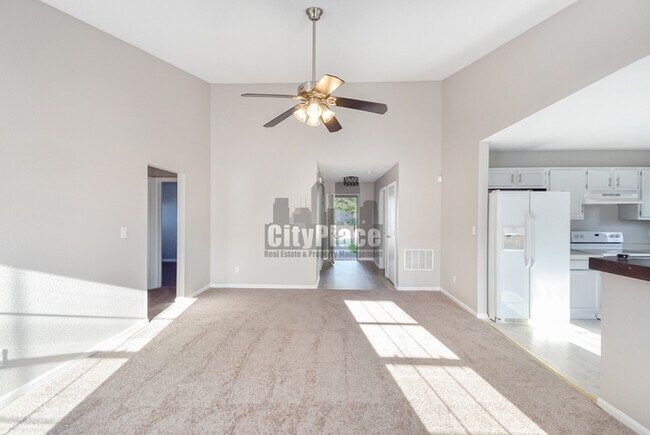 Building Photo - 5639 Wood Hollow Dr