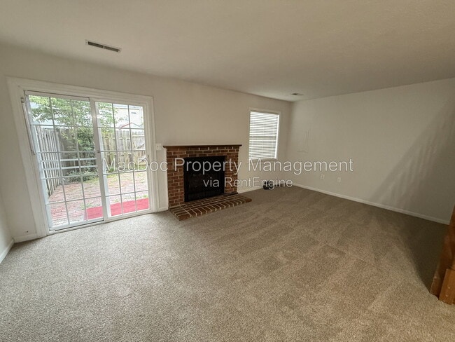 Building Photo - 11185 Kensington Pl