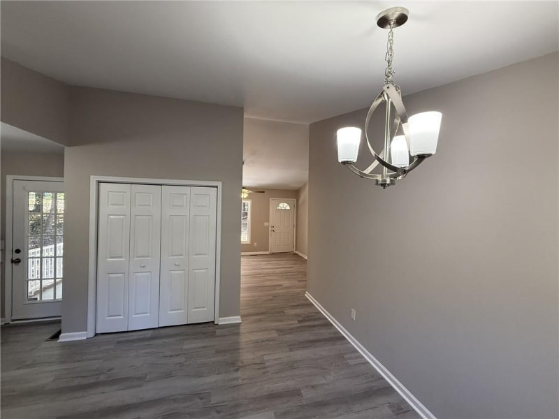 Building Photo - 8111 Oak Arbor Rd