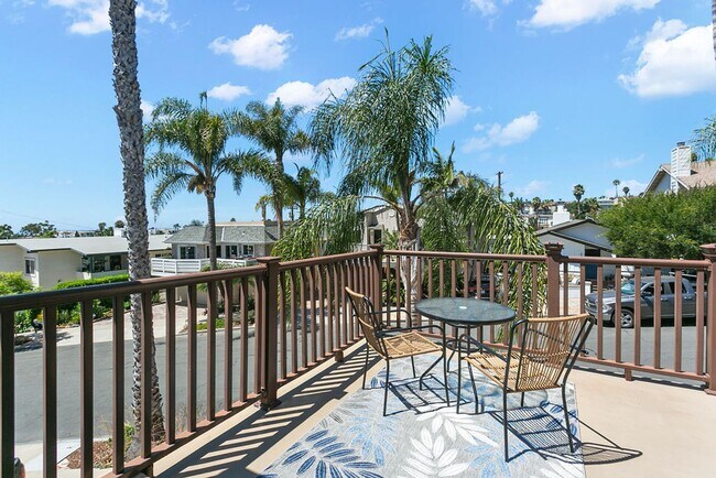Building Photo - Exquisite beach home with Ocean and Harbor activities abound!