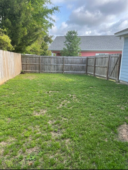 Building Photo - 4755 Rill Loop