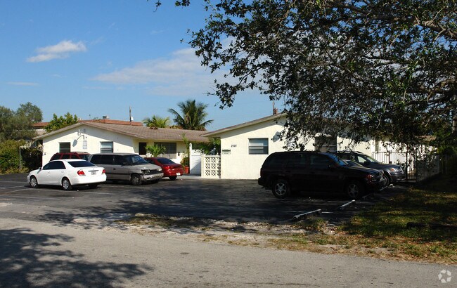 Building Photo - 2501 Pierce St