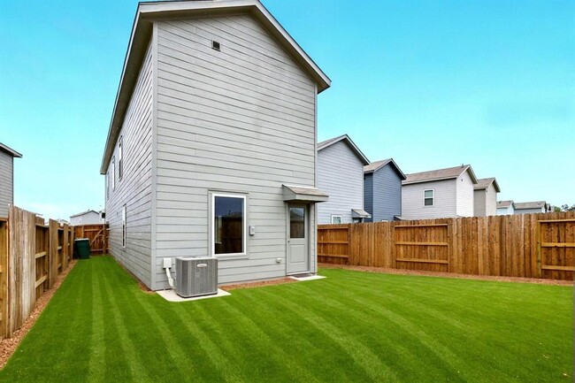 Building Photo - 18210 Via Aurelia Dr