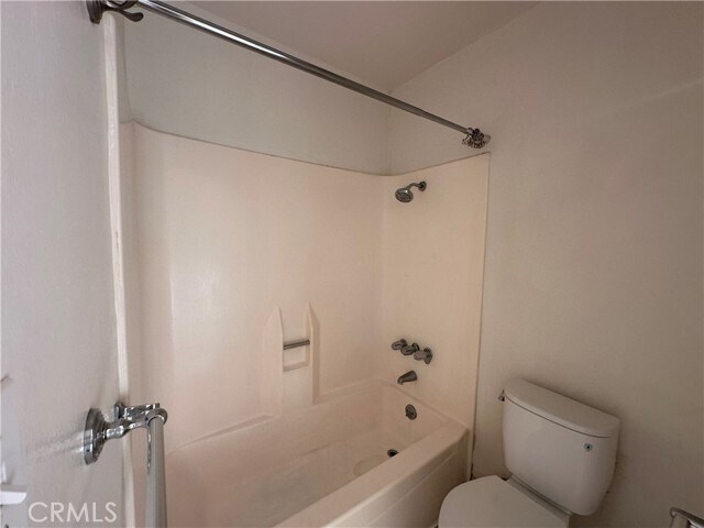 Building Photo - 555 Esplanade
