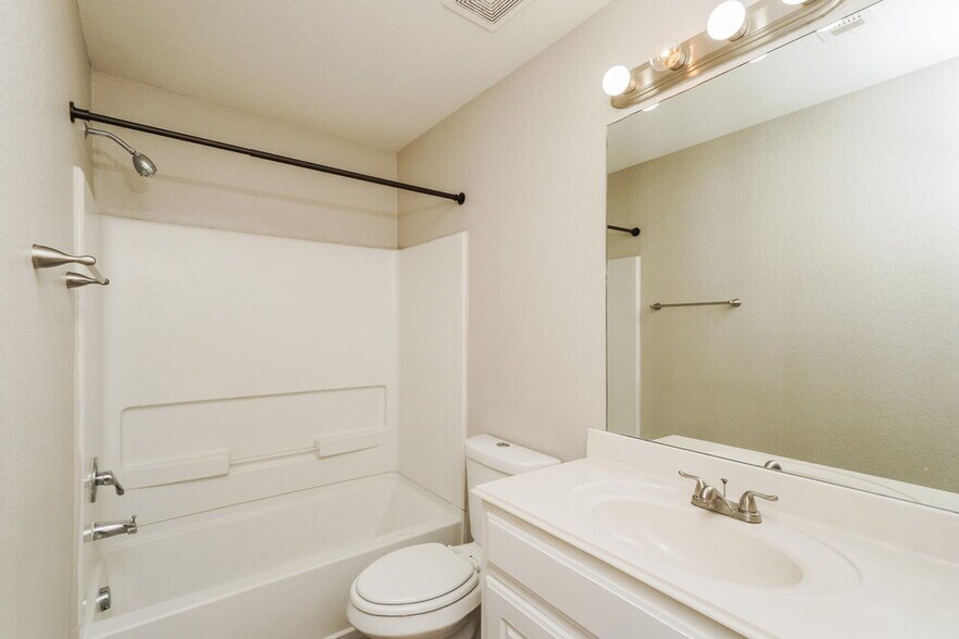Building Photo - 5726 Sandy Canyon