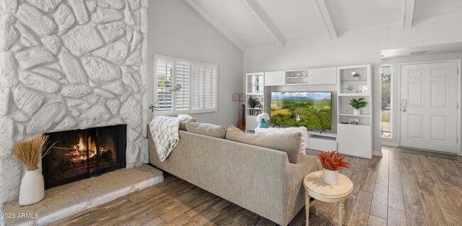 Building Photo - 7526 Via De Ln