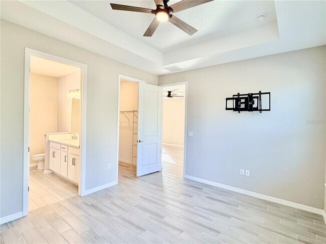 Building Photo - 15109 Shady Palms Ln