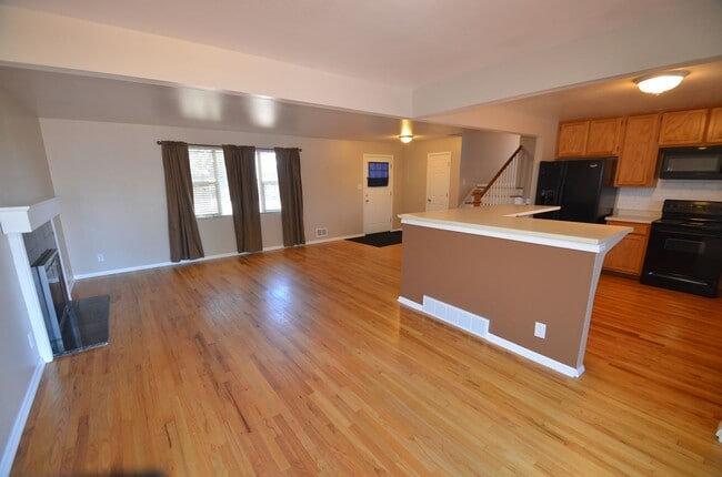 Building Photo - 4 bedroom home in Northglenn.  Newer paint with a large floor plan, wood floors & large deck for ...