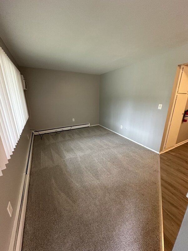 Building Photo - 4059 Longtin Ave